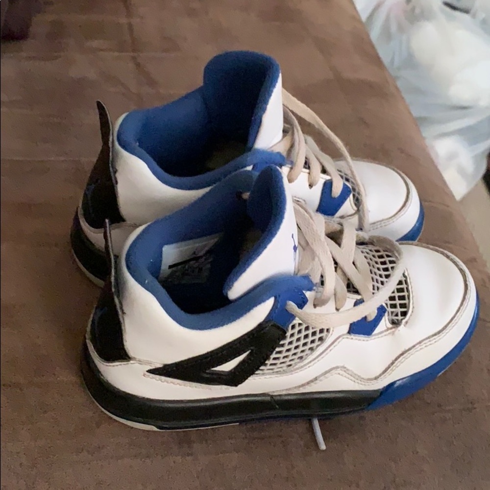 Toddler Retro Jordan’s size 10c